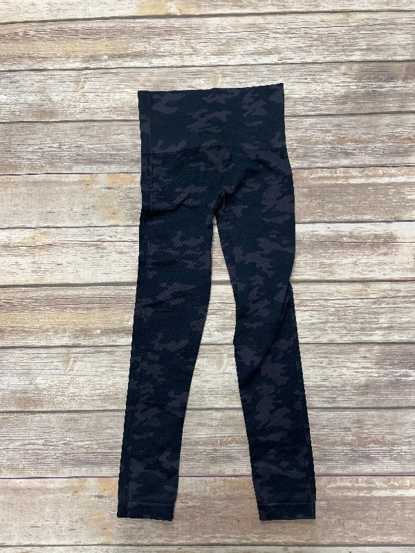 Athletic Leggings By Spanx In Camouflage Print, Size: M